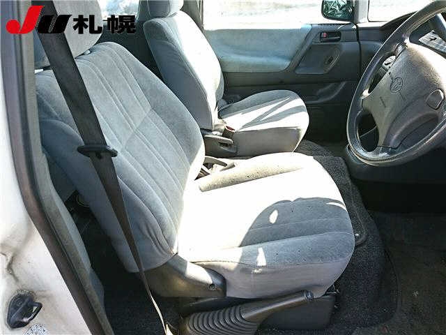 TOYOTA ESTIMA EMINA