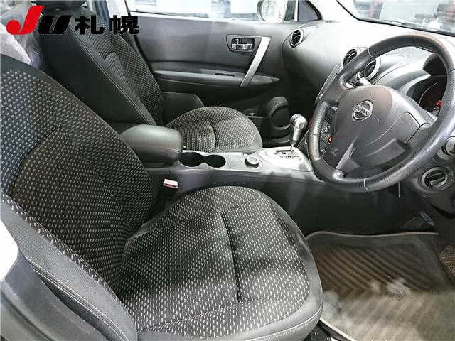 NISSAN DUALIS