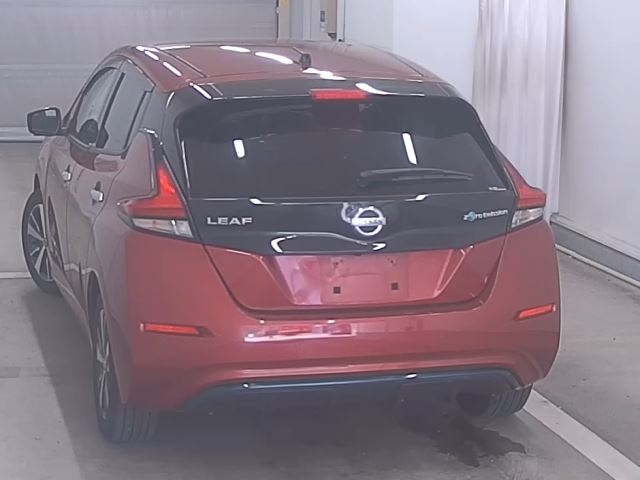 NISSAN LEAF