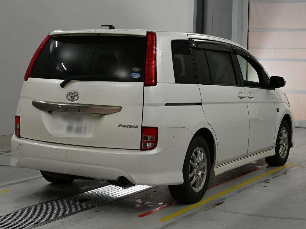 TOYOTA ISIS