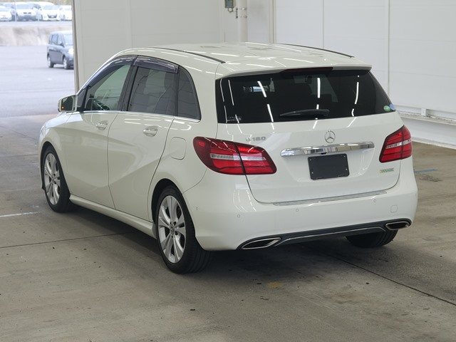 MERCEDES-BENZ B-CLASS