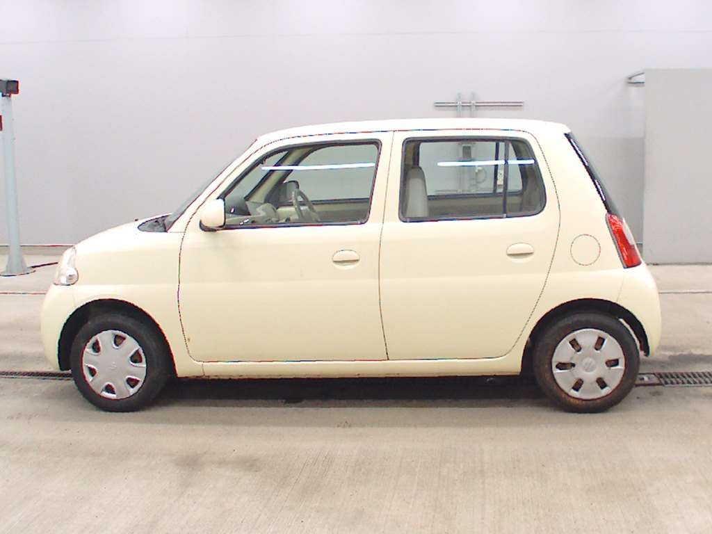 DAIHATSU ESSE
