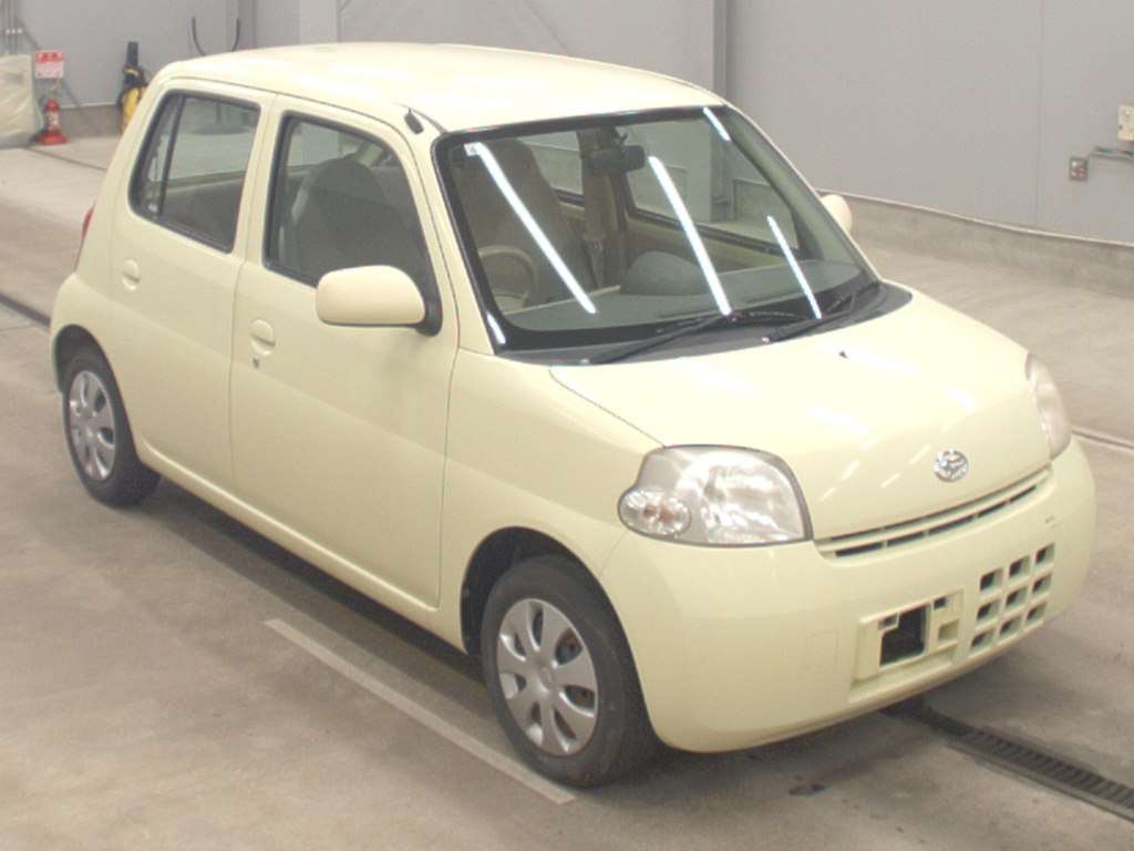 DAIHATSU ESSE