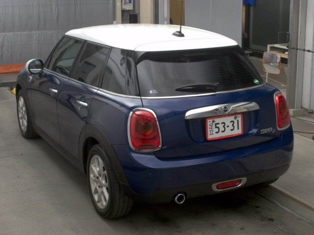 MINI HATCH