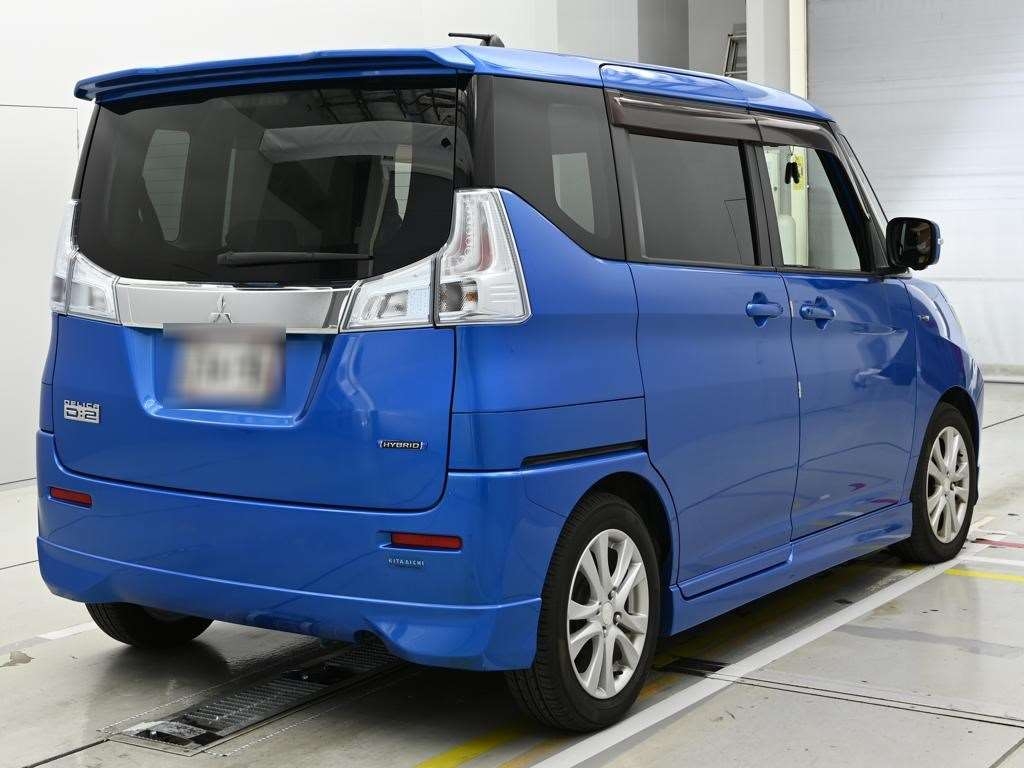 MITSUBISHI DELICA D:2