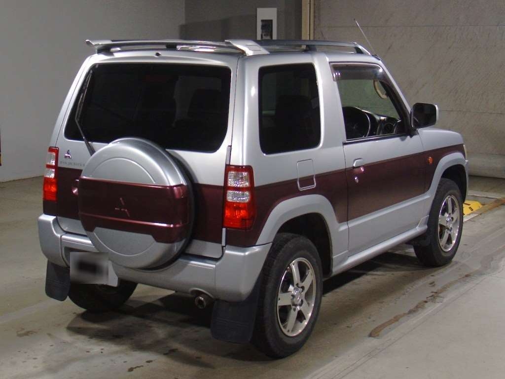 MITSUBISHI PAJERO MINI