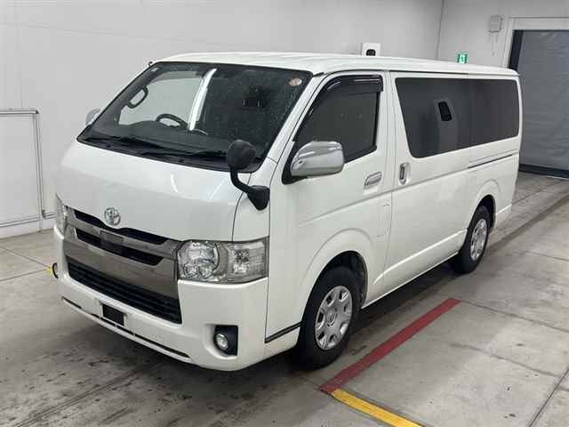 TOYOTA REGIUS ACE