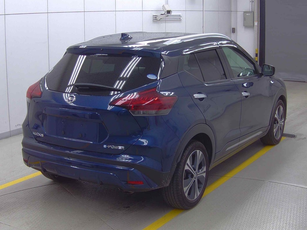 NISSAN KICKS