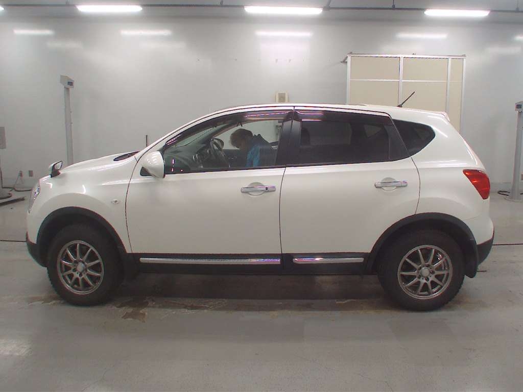 NISSAN DUALIS