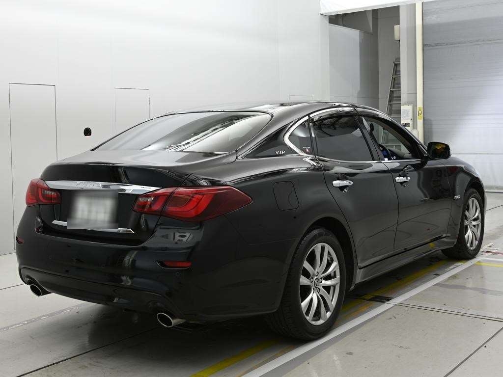 NISSAN FUGA