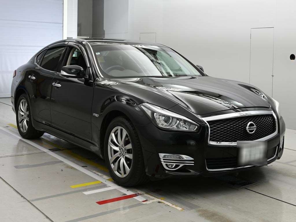 NISSAN FUGA