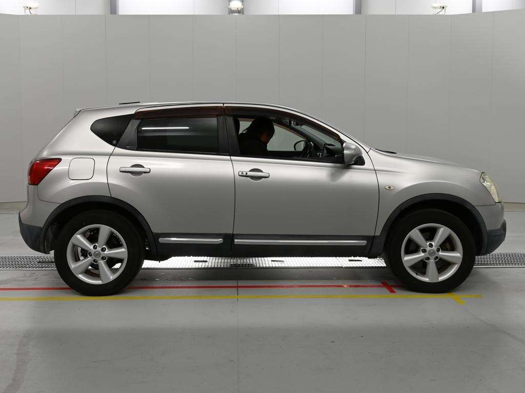 NISSAN DUALIS