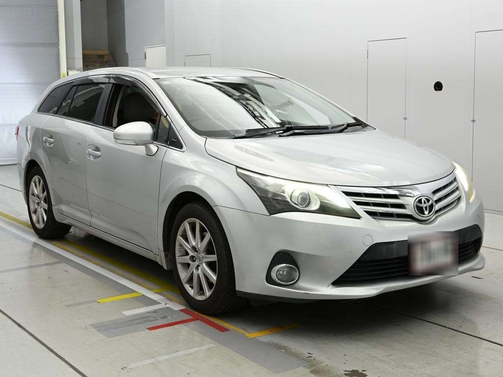TOYOTA AVENSIS