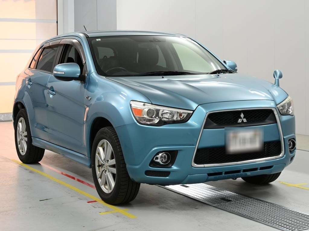 MITSUBISHI RVR