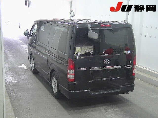 TOYOTA REGIUS ACE