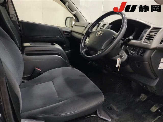 TOYOTA REGIUS ACE