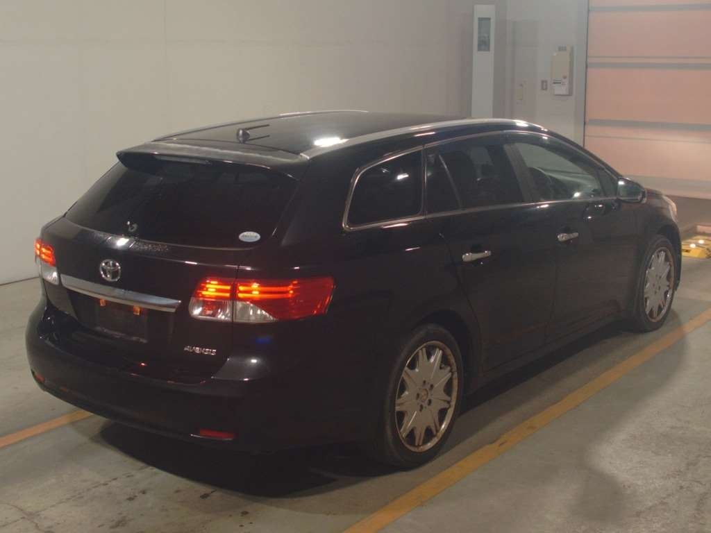TOYOTA AVENSIS