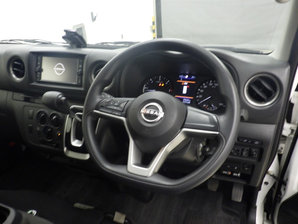 NISSAN CARAVAN