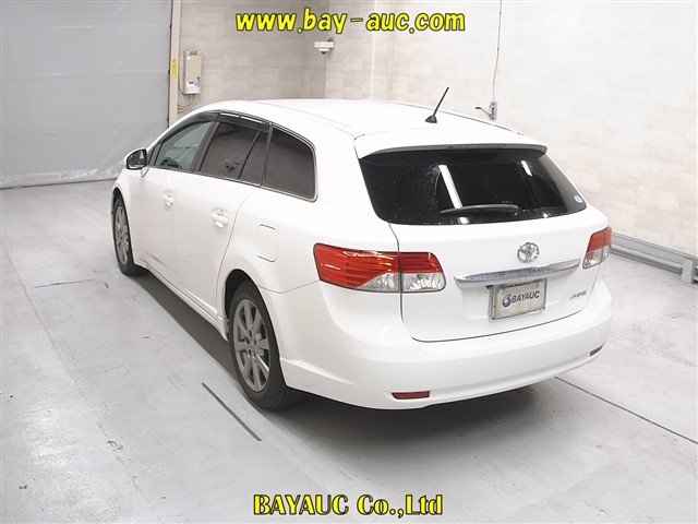 TOYOTA AVENSIS