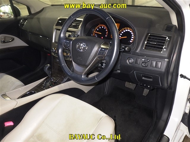 TOYOTA AVENSIS