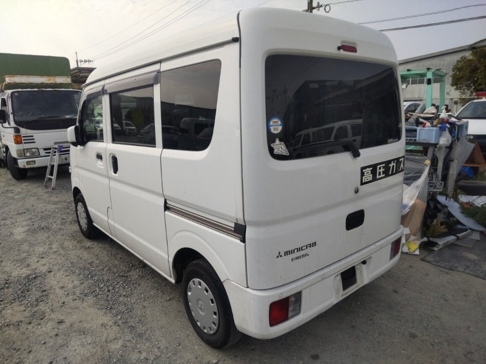 MITSUBISHI MINICAB