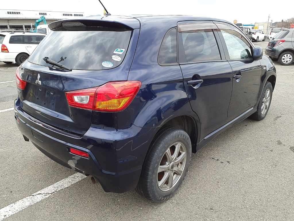 MITSUBISHI RVR
