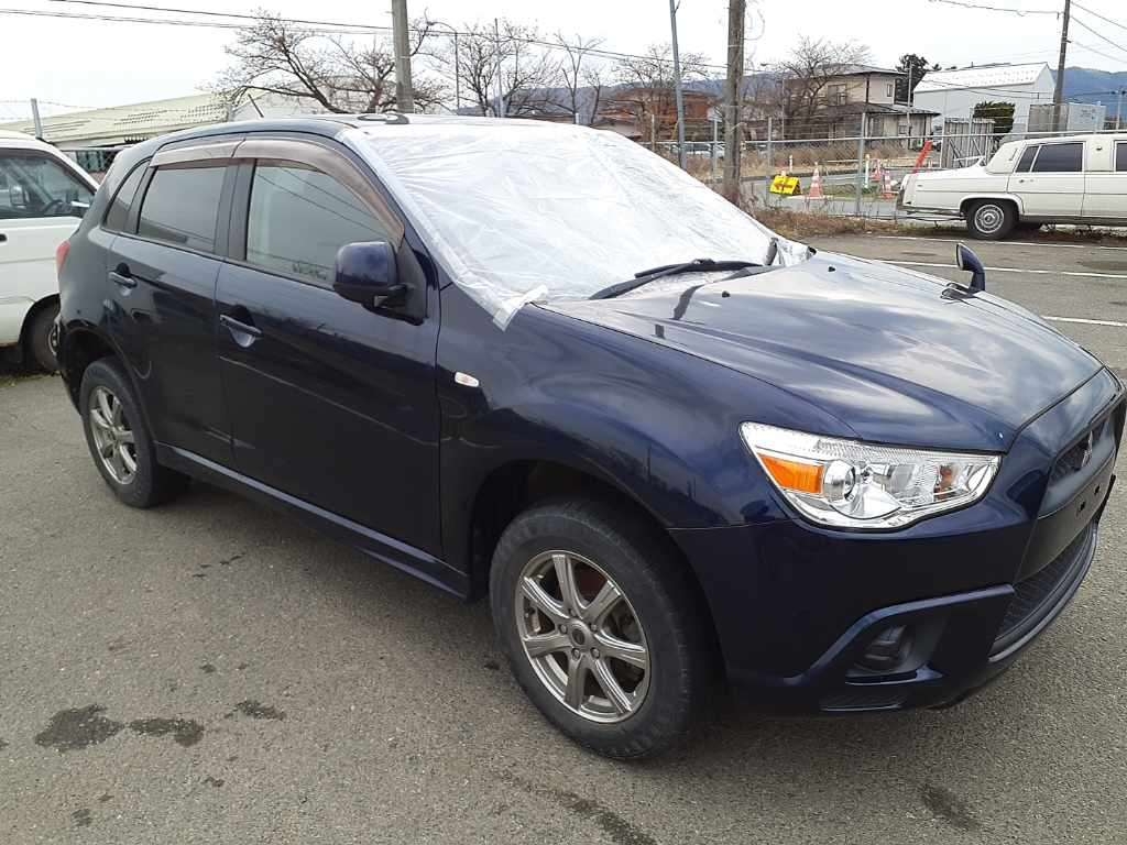 MITSUBISHI RVR
