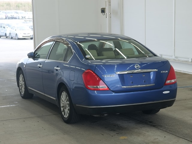 NISSAN TEANA