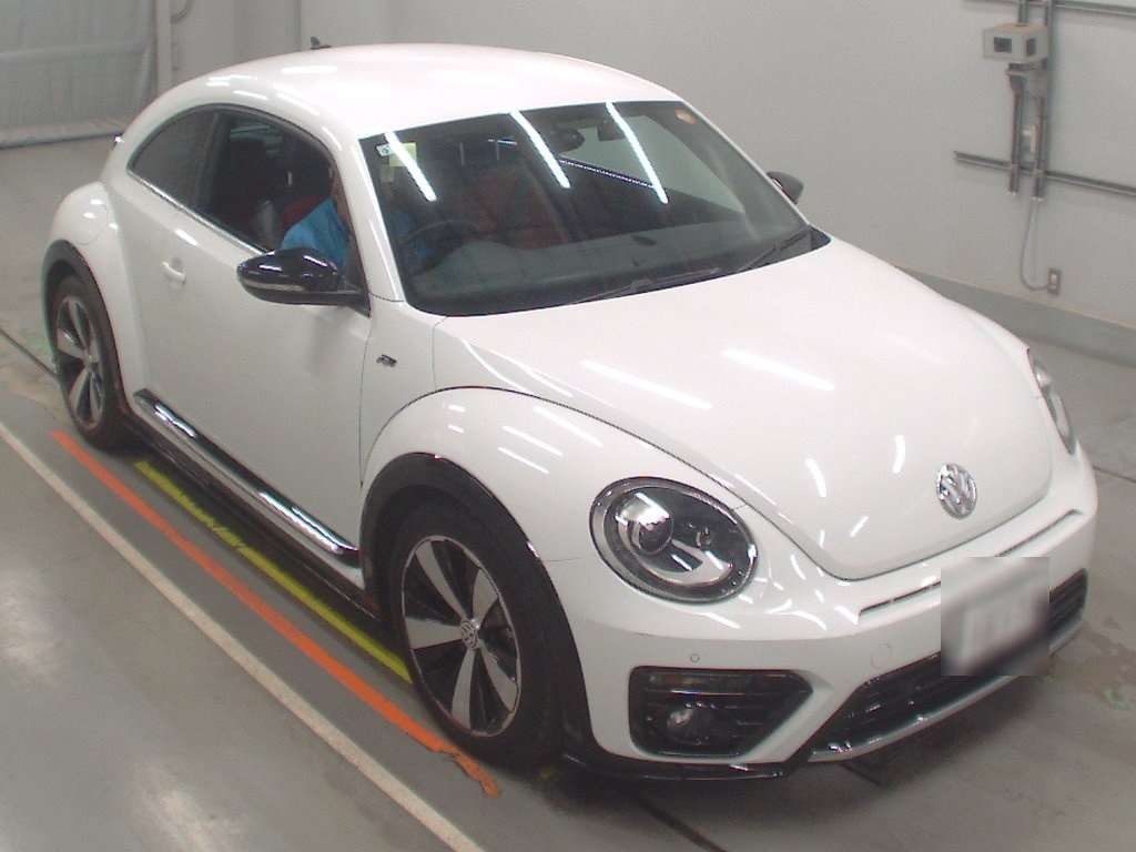 VOLKSWAGEN BEETLE