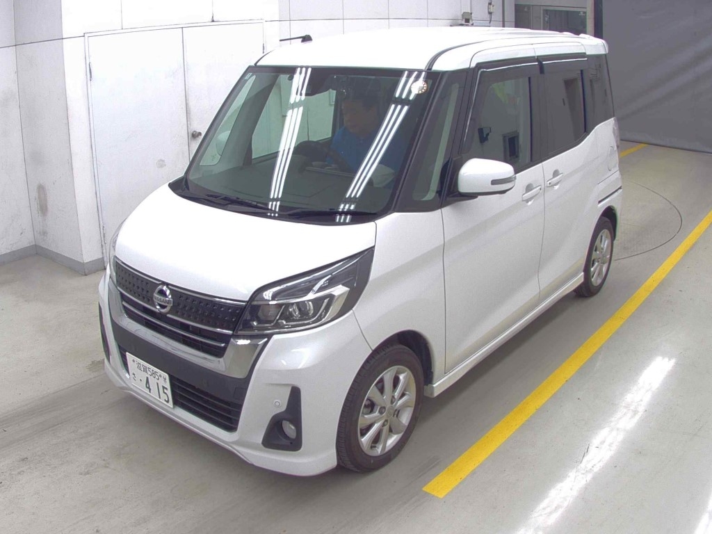 NISSAN DAYZ ROOX
