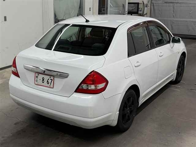 NISSAN TIIDA LATIO