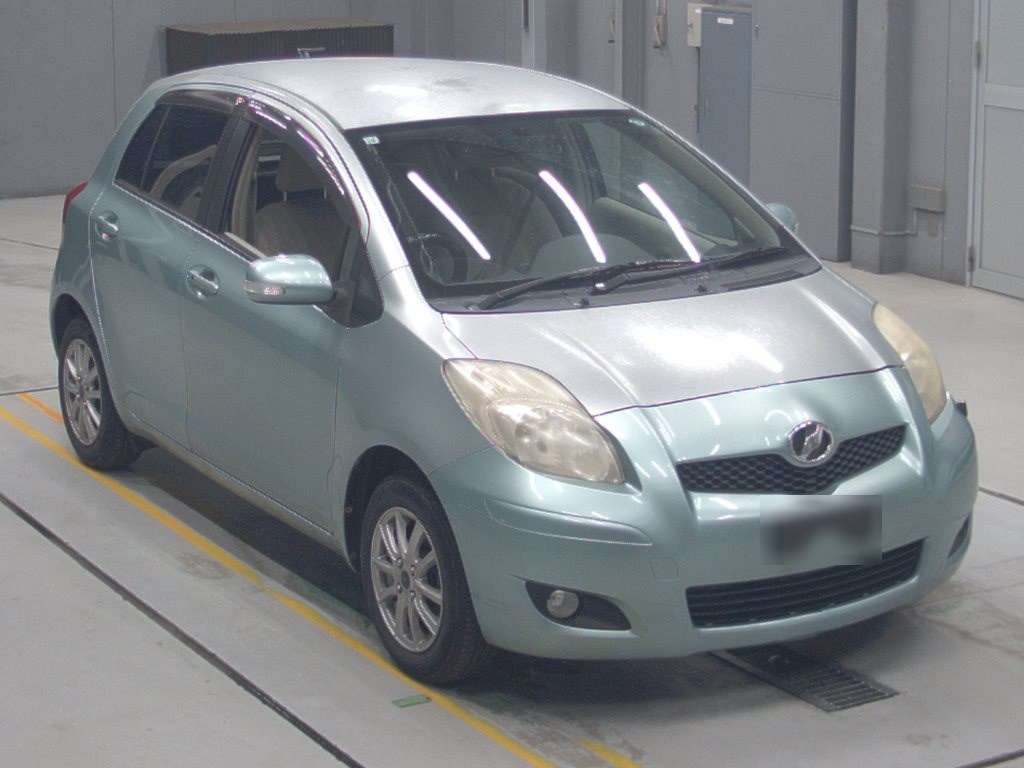 TOYOTA VITZ