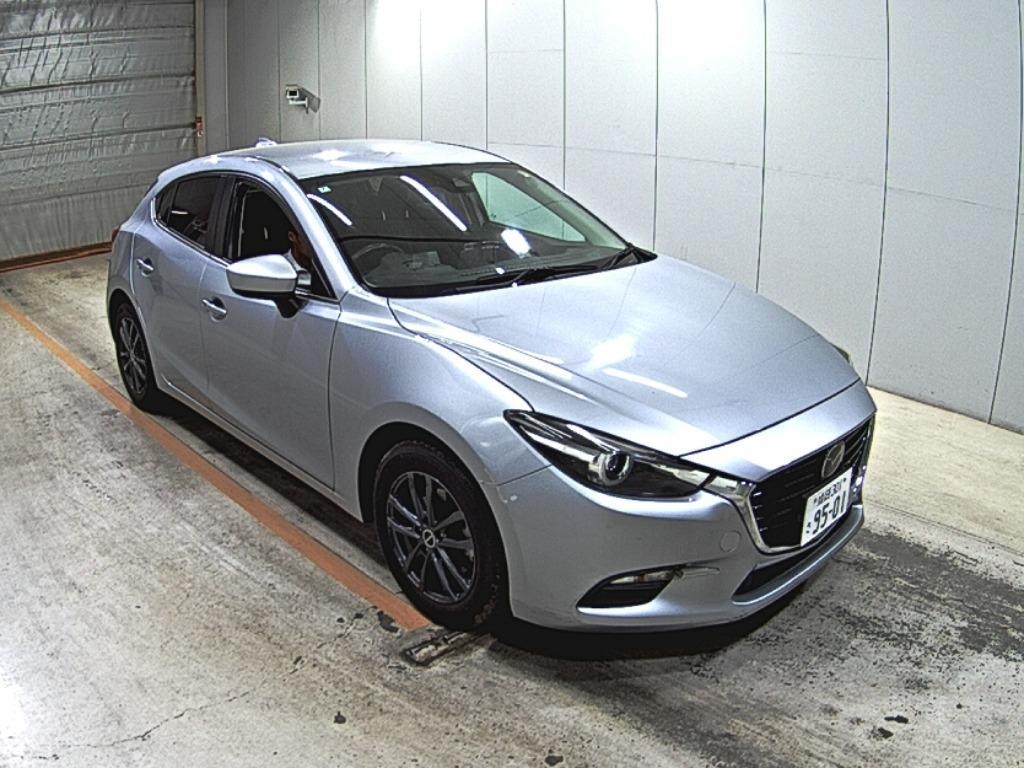 MAZDA AXELA