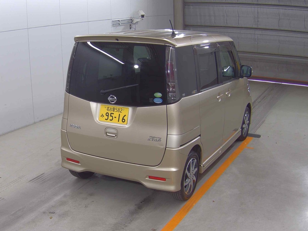 NISSAN ROOX