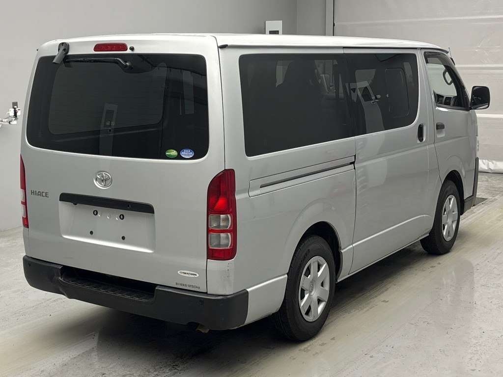 TOYOTA REGIUS ACE