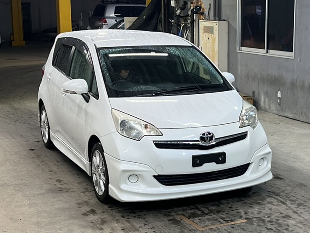TOYOTA RACTIS
