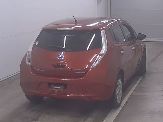 NISSAN LEAF