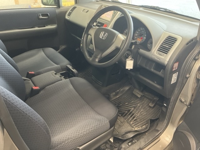 HONDA MOBILIO SPIKE