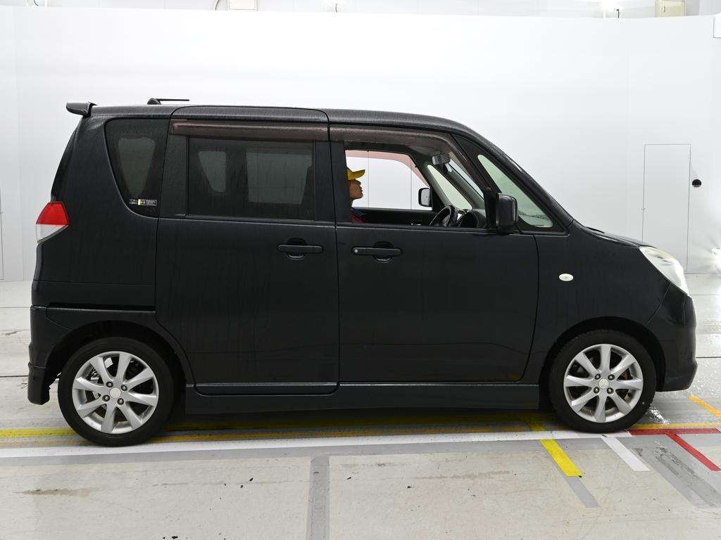 MITSUBISHI DELICA D:2