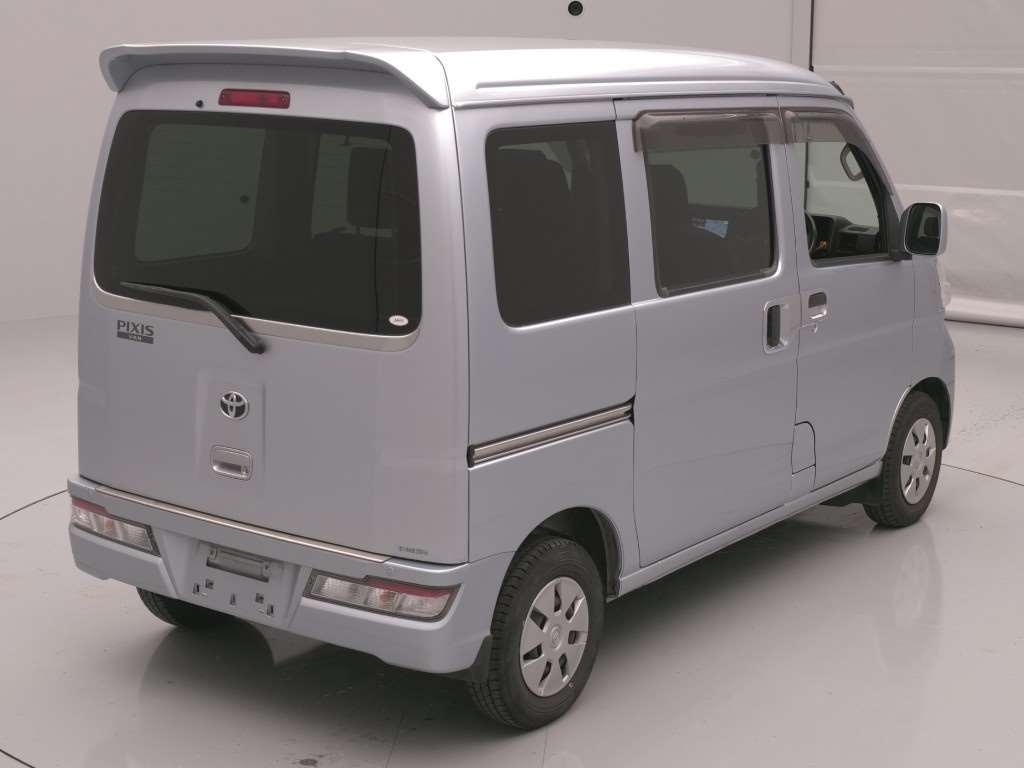 TOYOTA PIXIS VAN