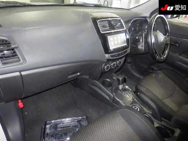 MITSUBISHI RVR