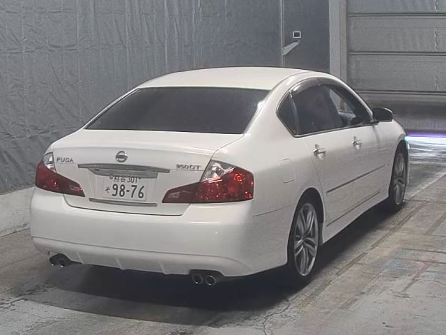 NISSAN FUGA