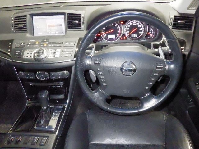 NISSAN FUGA