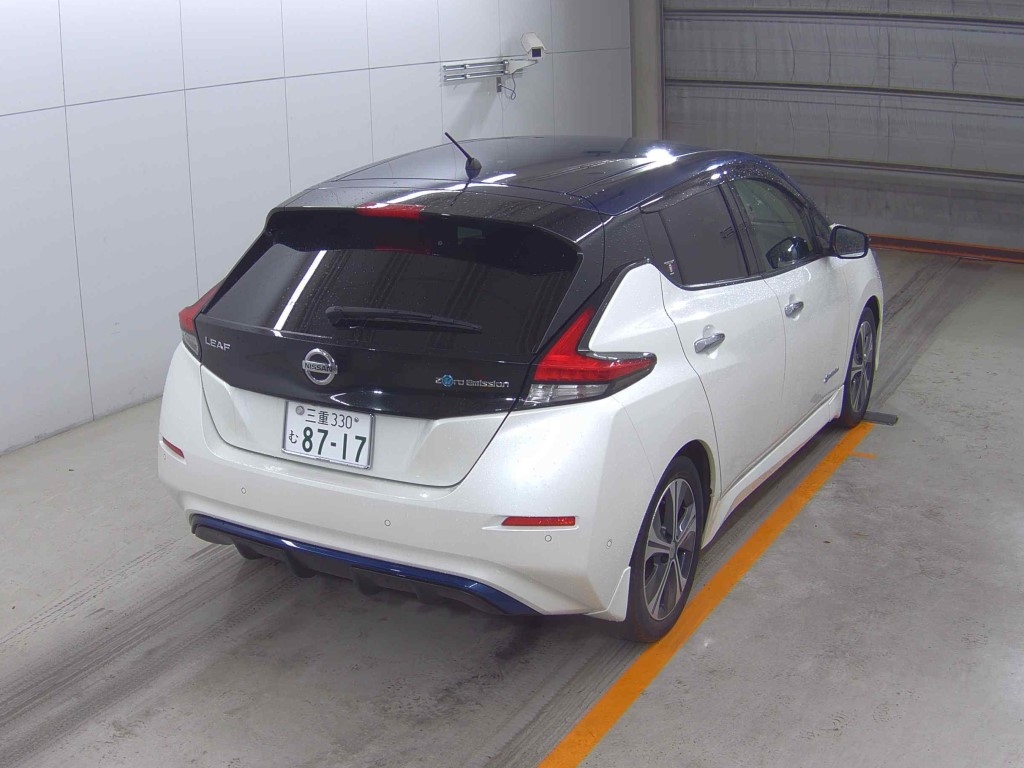 NISSAN LEAF