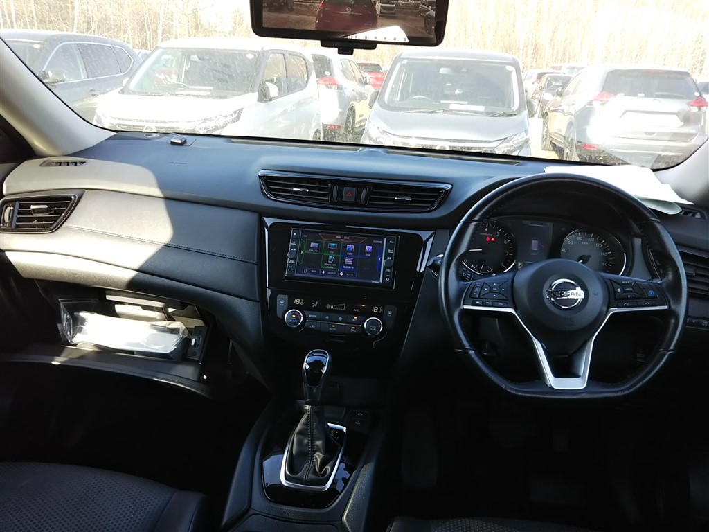 NISSAN X-TRAIL