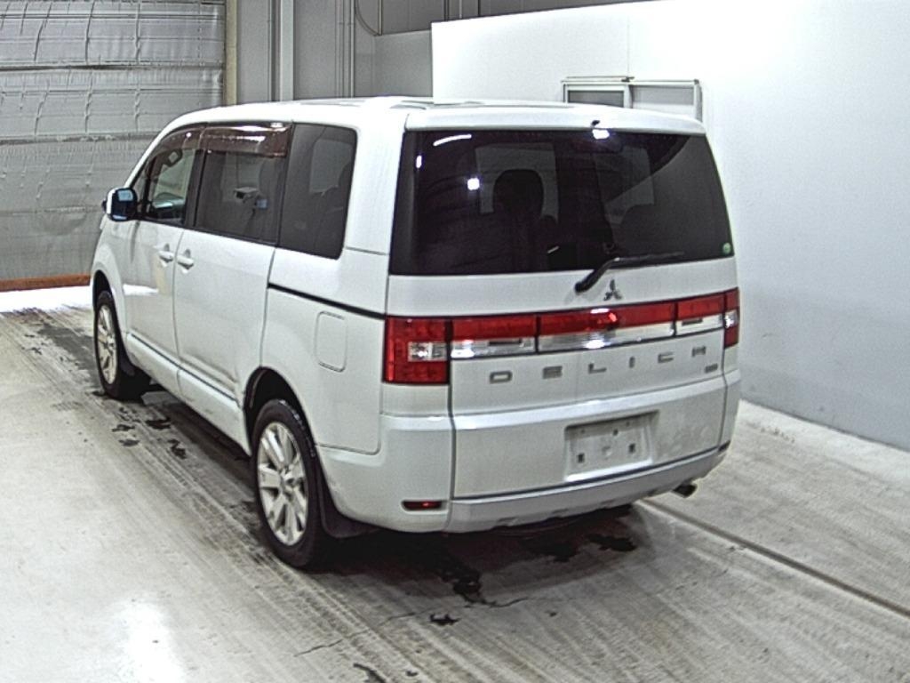 MITSUBISHI DELICA D:5