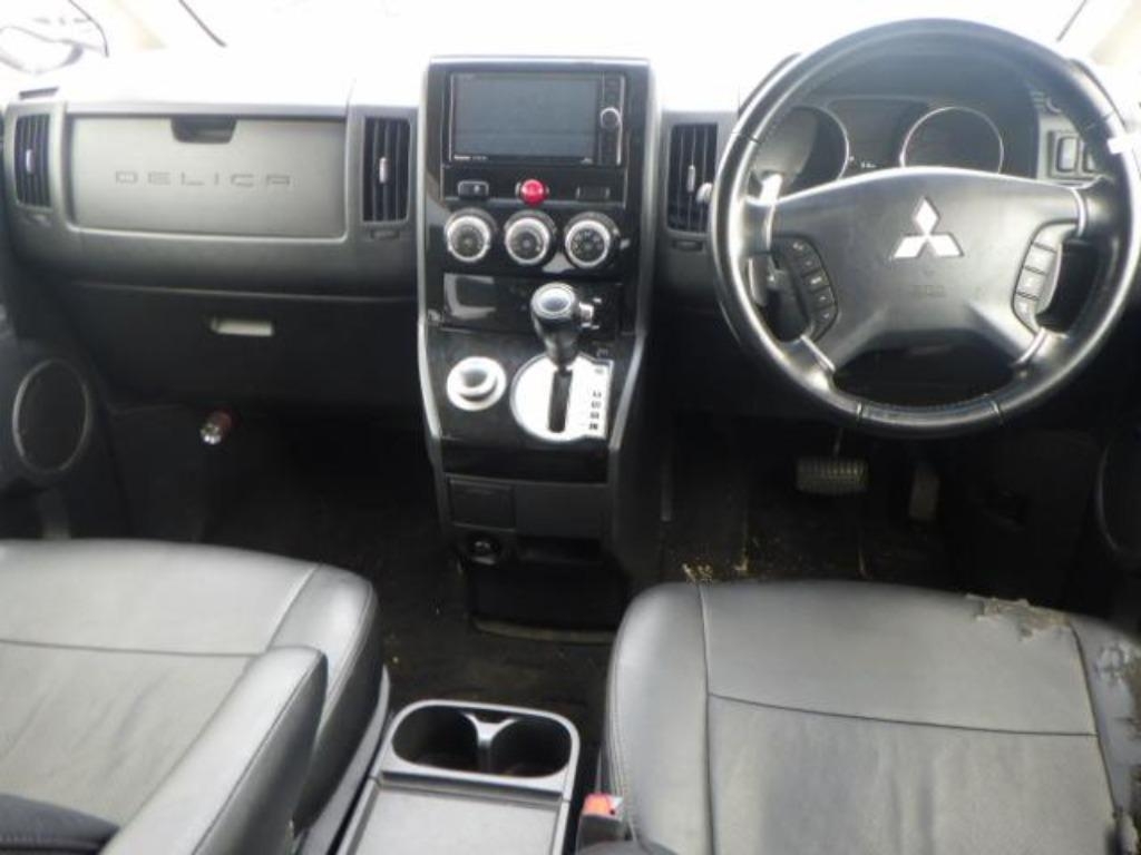 MITSUBISHI DELICA D:5