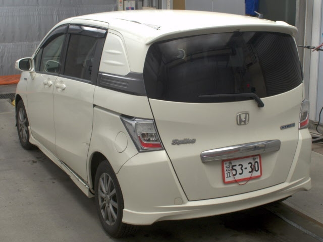 HONDA FREED SPIKE