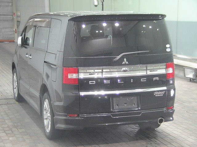 MITSUBISHI DELICA D:5