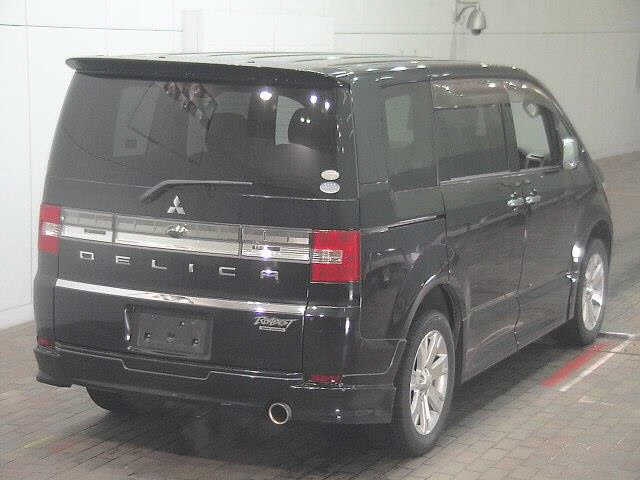 MITSUBISHI DELICA D:5